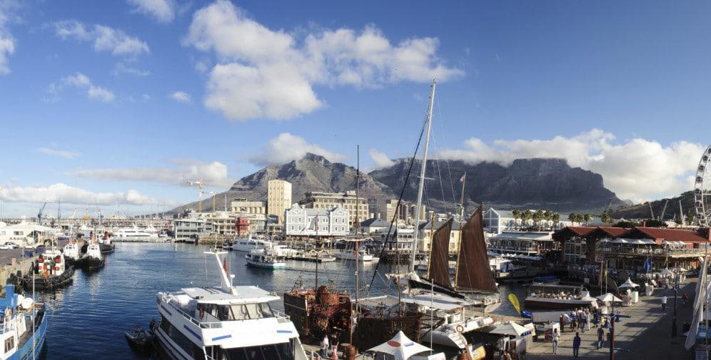 ONE & ONLY HOTEL Panoramic of V&A waterfront at Cape Town, South Africa with Tabl