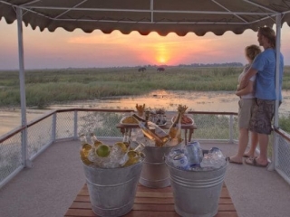 Chobe_under_canvas_Boating3