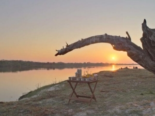 Chobe_under_canvas_Drinkstop3