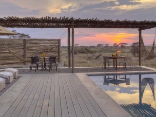 wetu_-_namiri_plains_-_pool_private_dining
