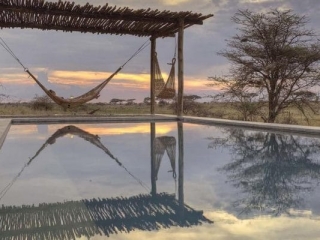 wetu_-_namiri_plains_-_pool_hammock